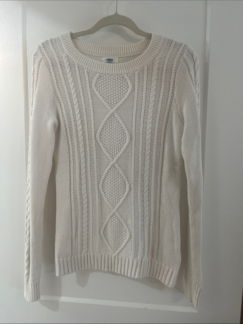 LAST CHANCE Old Navy Cream Cable Knit Crewneck Sweater